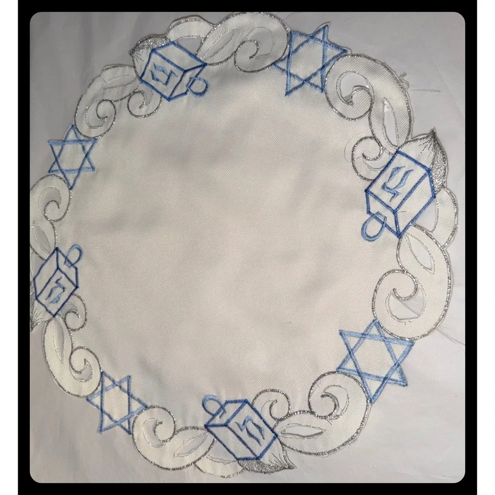 Hanukkah Table Placemat Set of 5 White Blue Silver Embroidered Judaica